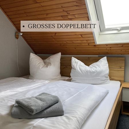 Haus Krabbe Zimmer Ohne Kueche, Fuer 1-2 Personen, Doppelbett, Zentral Gelegen Zwischen Cuxhaven Und Bremerhaven, Hunde Kostenfrei Willkommen, Kostenfreier Parkplatz 뢰멘 외부 사진
