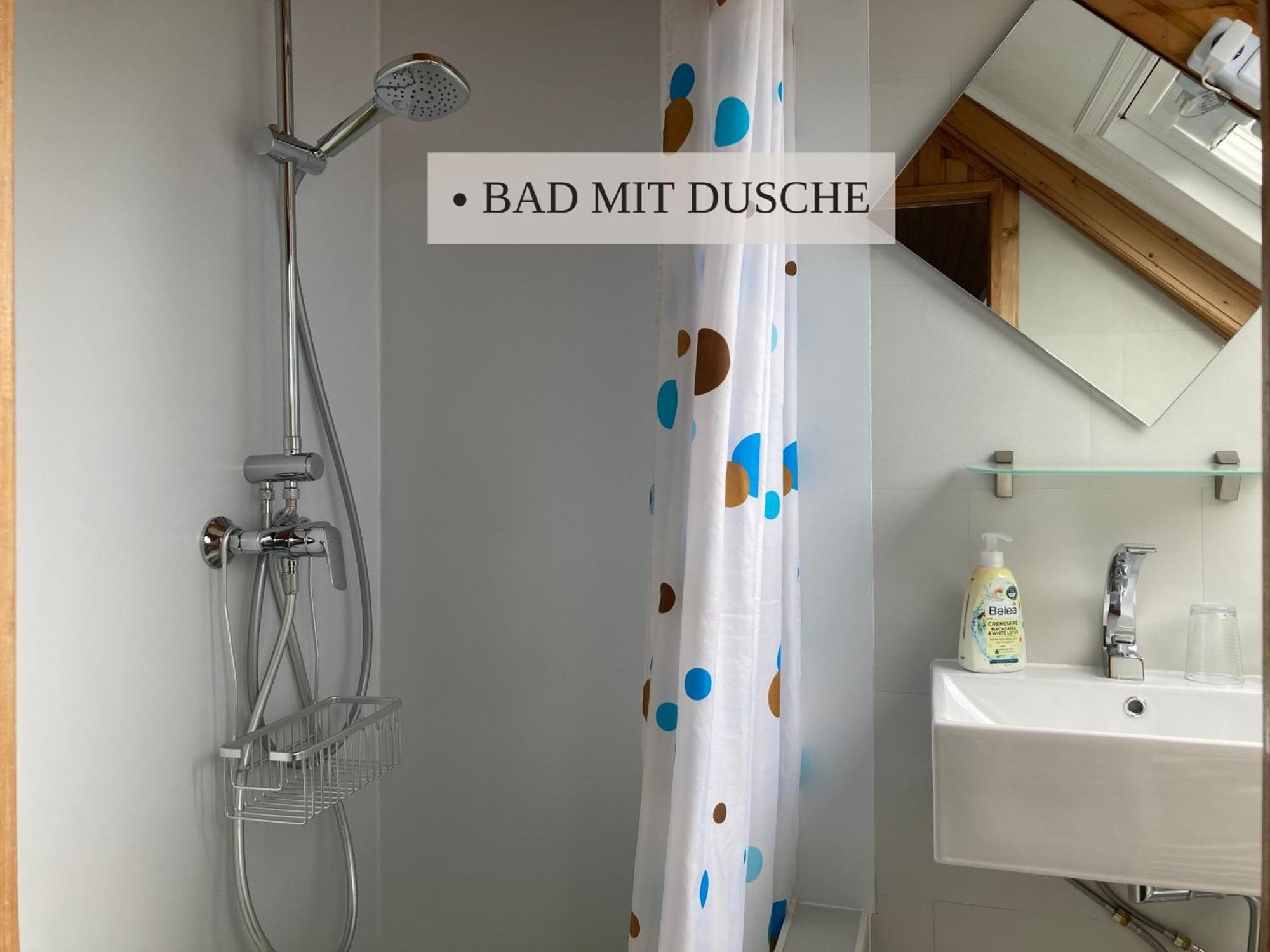 Haus Krabbe Zimmer Ohne Kueche, Fuer 1-2 Personen, Doppelbett, Zentral Gelegen Zwischen Cuxhaven Und Bremerhaven, Hunde Kostenfrei Willkommen, Kostenfreier Parkplatz 뢰멘 외부 사진